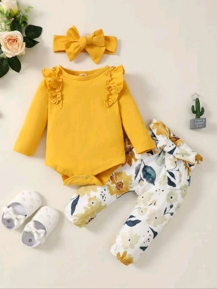 بدلة طفلة رضيعة بحواف التكسير وبنطلون واسع مطبوع بالأزهار مع حزام مرن على الخصر وشريط رأس